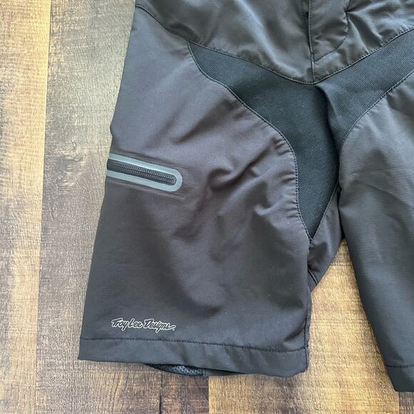 Troy Lee Designs Black Women Cycling / Biking Skyline Short Size Small - Picture 9 of 12